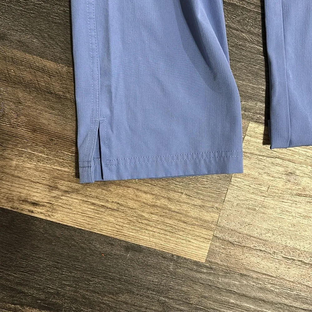 Women’s Scrub Set - Picture 5 of 7